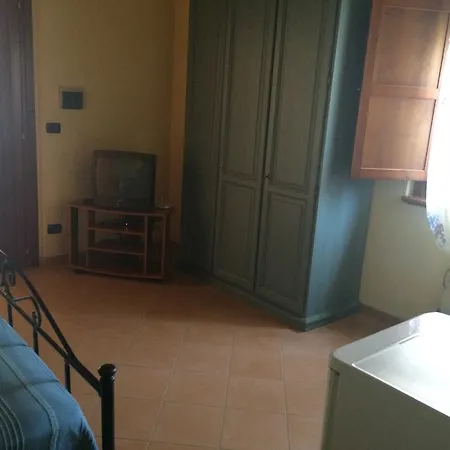 Societa Agricola Mg Florplant مزرعة للإقامة